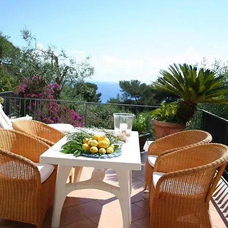 Apartment Sehr Gepflegt Eingerichtete Mit Herrlicher Meerblickterrasse Diano Marina